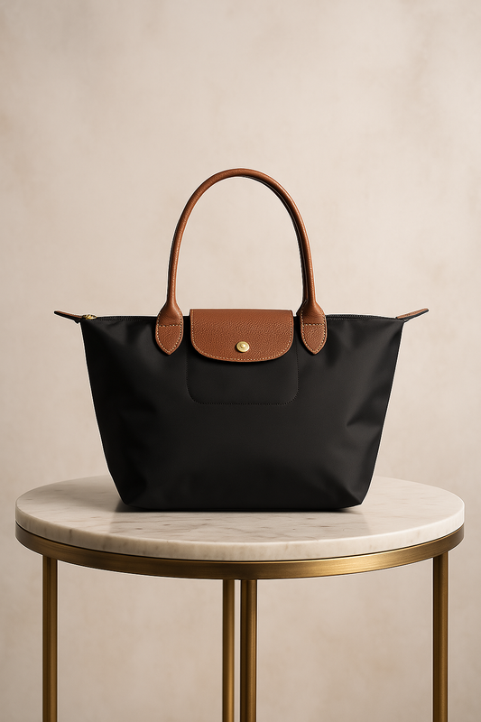 Schwarze Schultertasche – Eleganz im Casual Design
